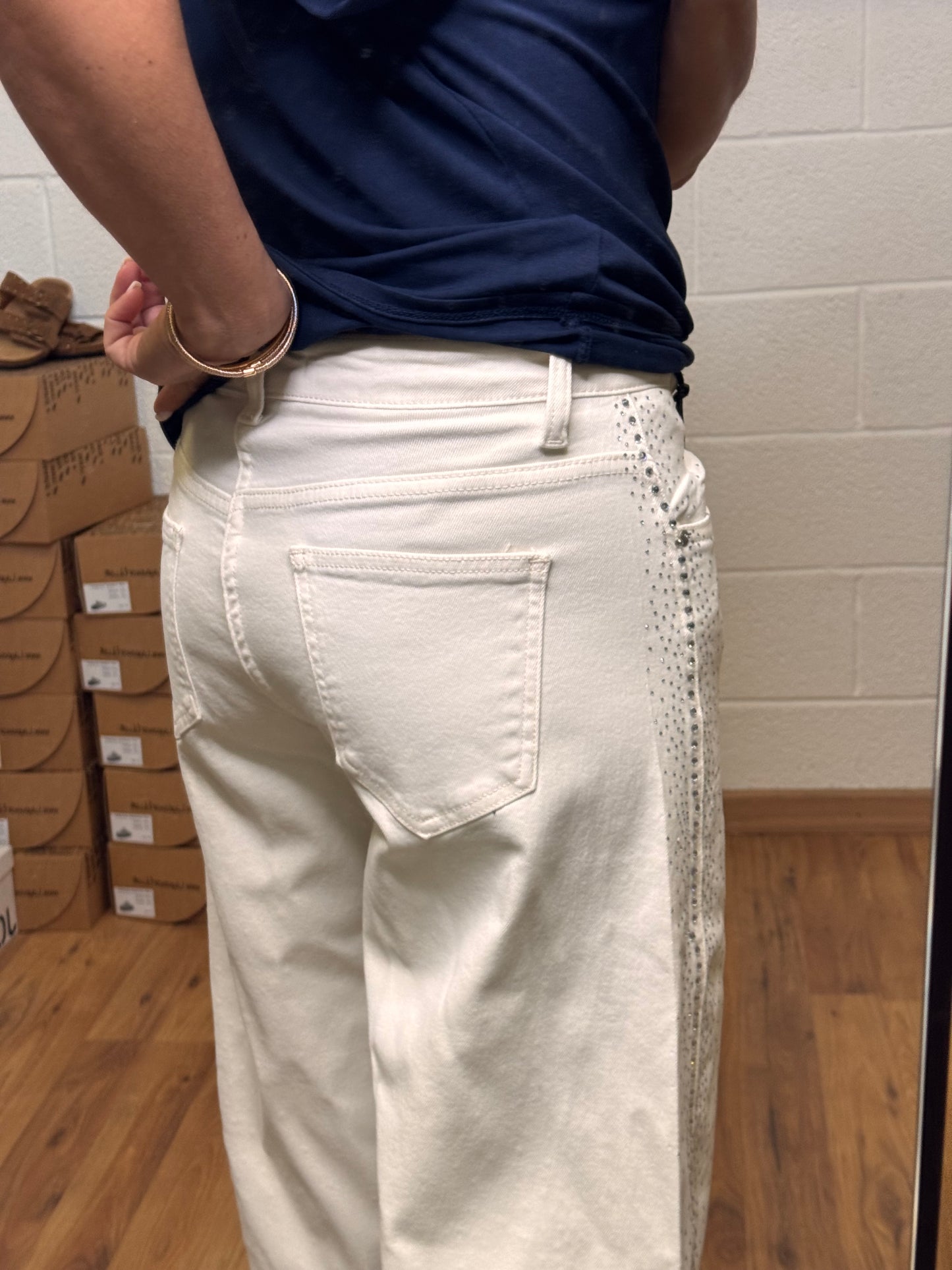 Le Streghe. Denim bianco con Swarovski