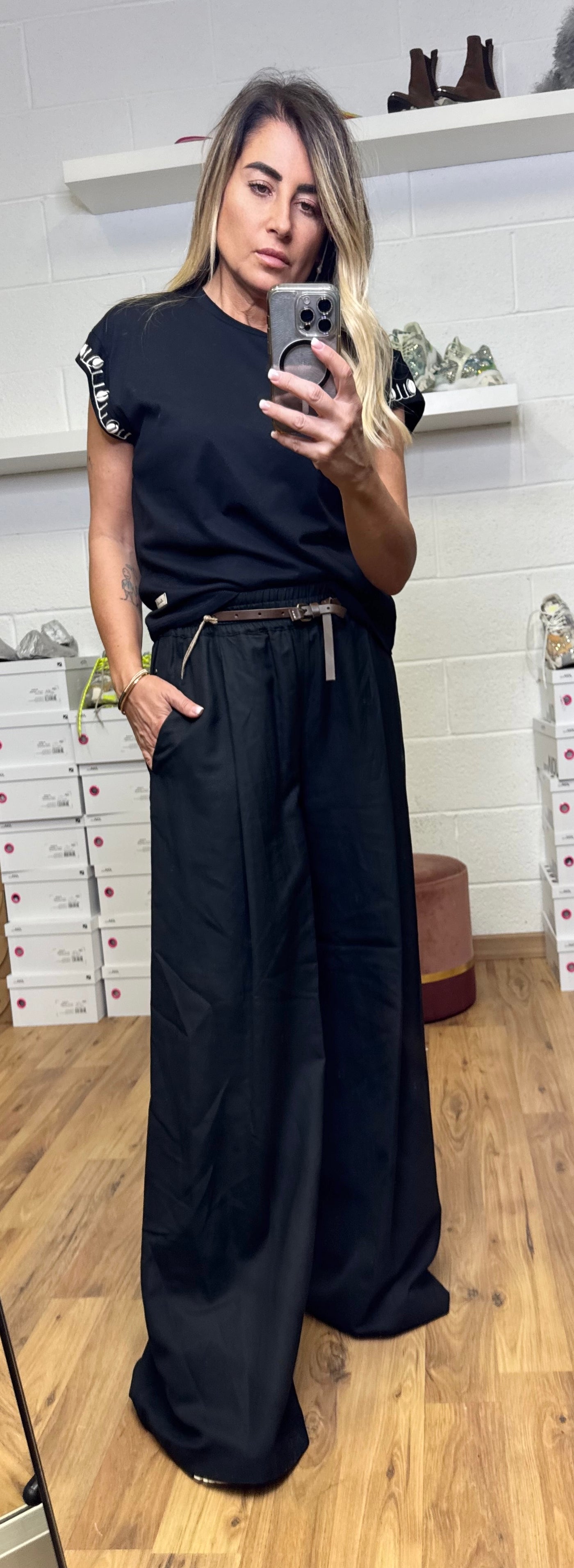Front Street. Pantalone palazzo nero-50%