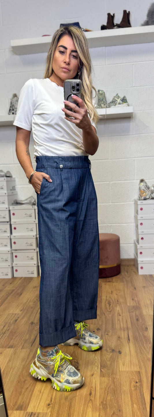 Myths. Panta chambray blue