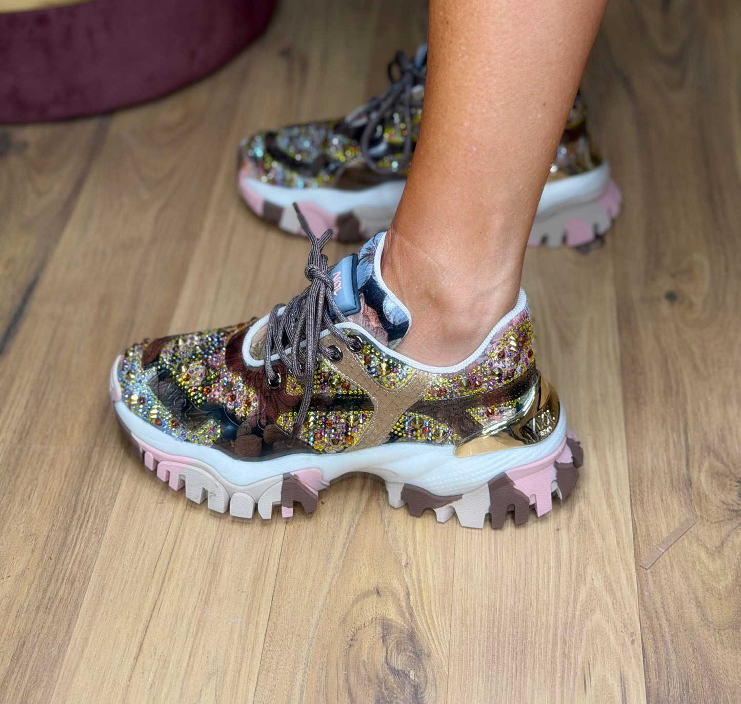 Joia Paris. Sneakers Jewel beige yellow
