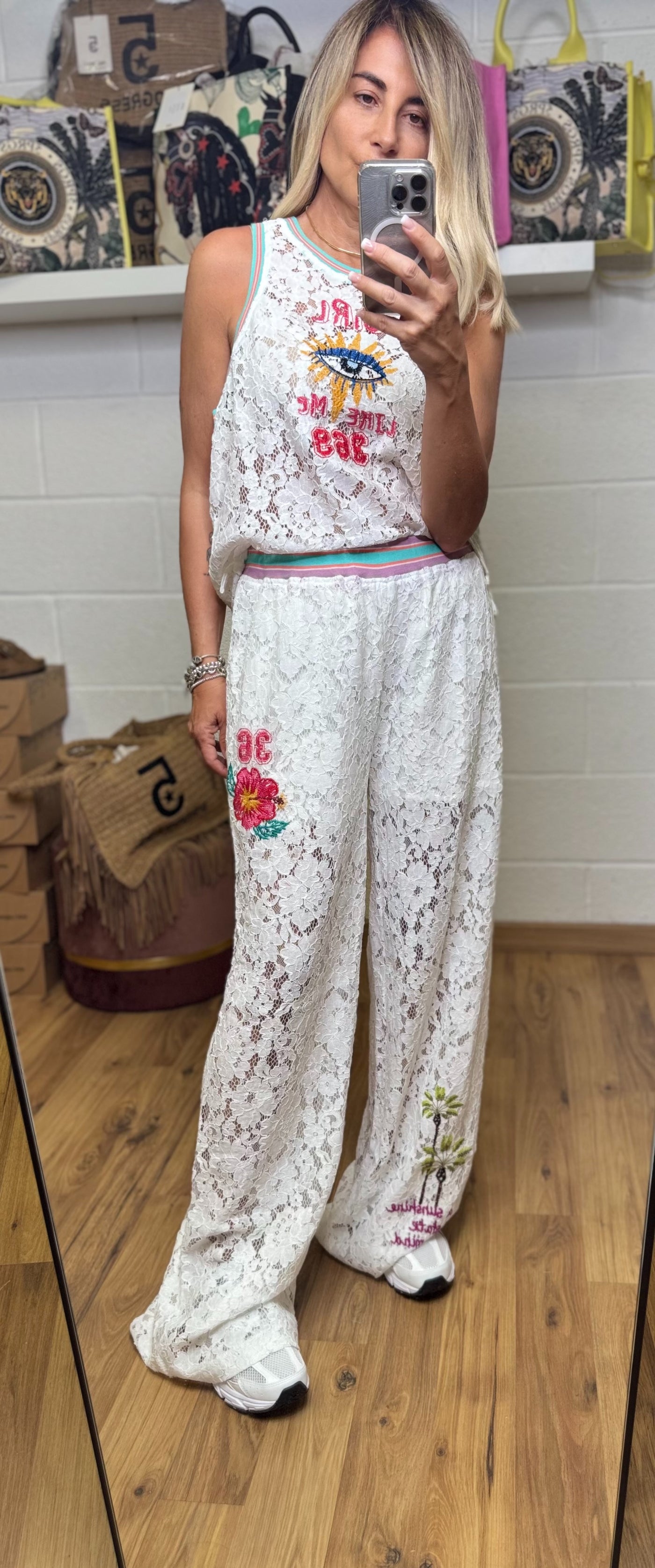 Me369. Pantalone bianco-70%