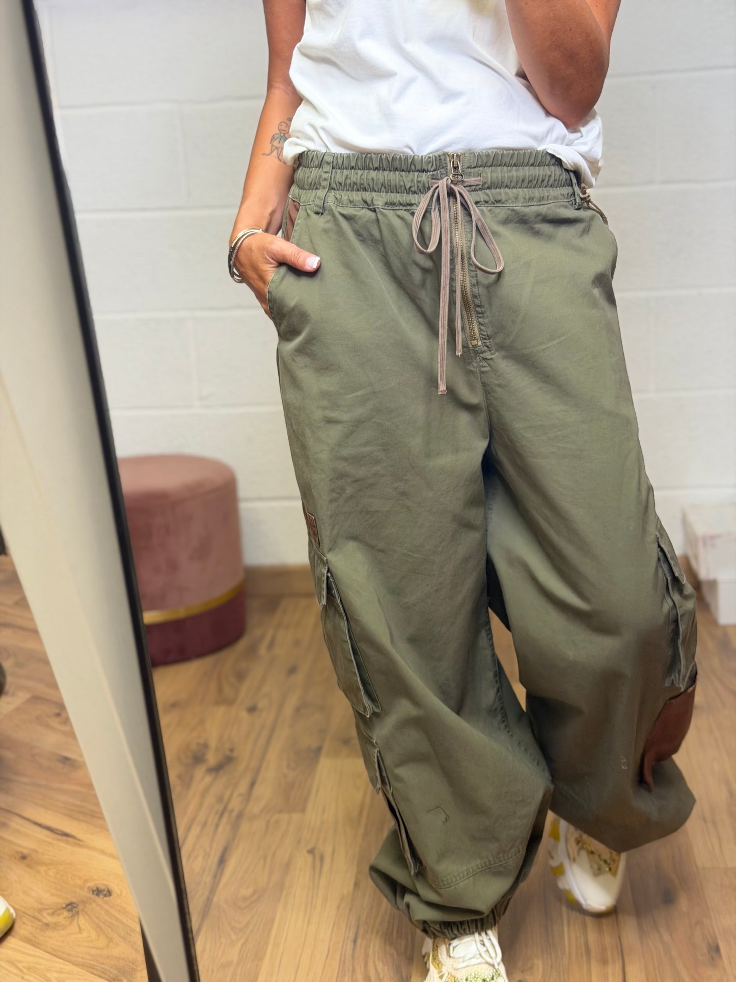 Front Street. Pantalone Cargo Utility – Verde Militare