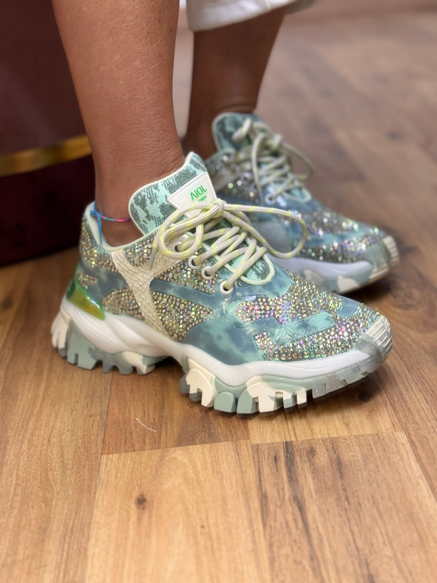 Joia Paris.Sneakers verde-40%