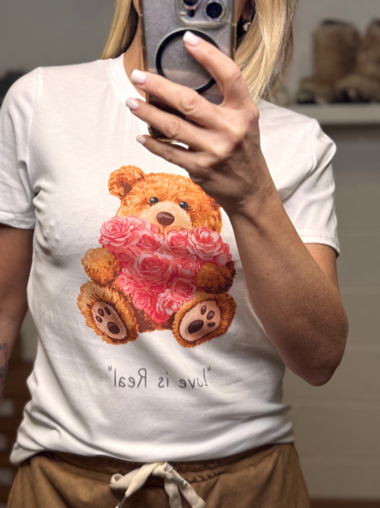 Le streghe. T-shirt love is real