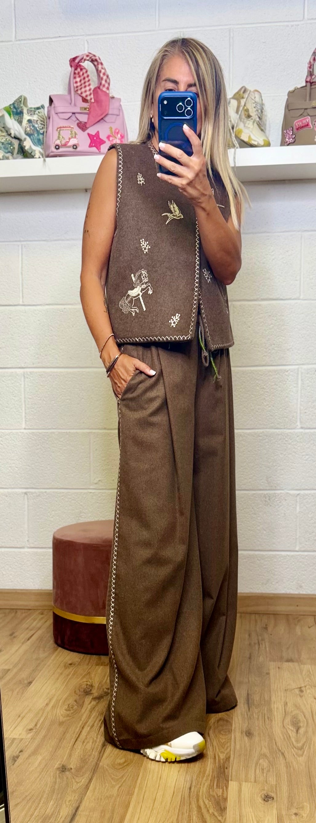 Front Street. Pantalone palazzo moro