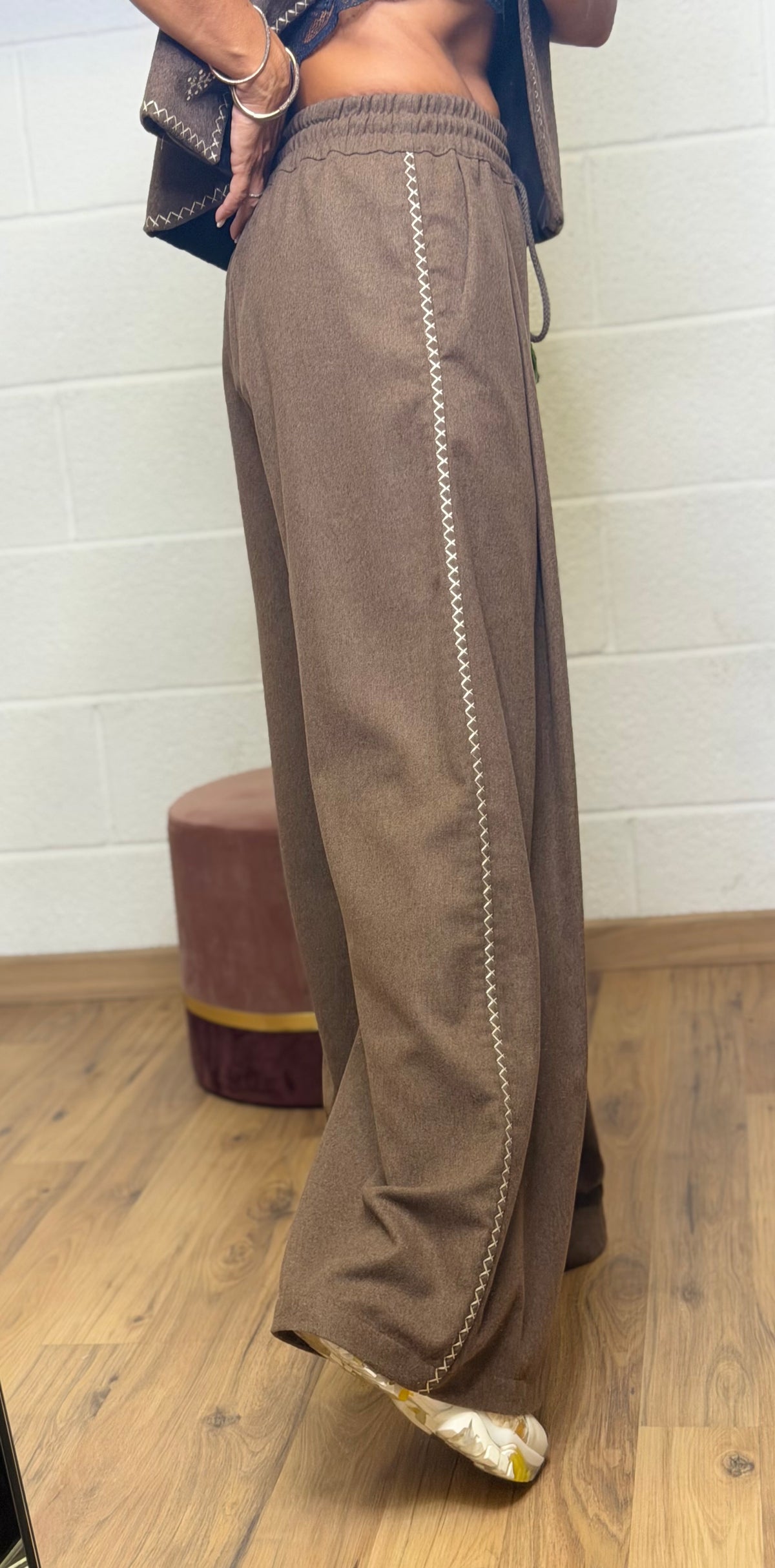 Front Street. Pantalone palazzo moro