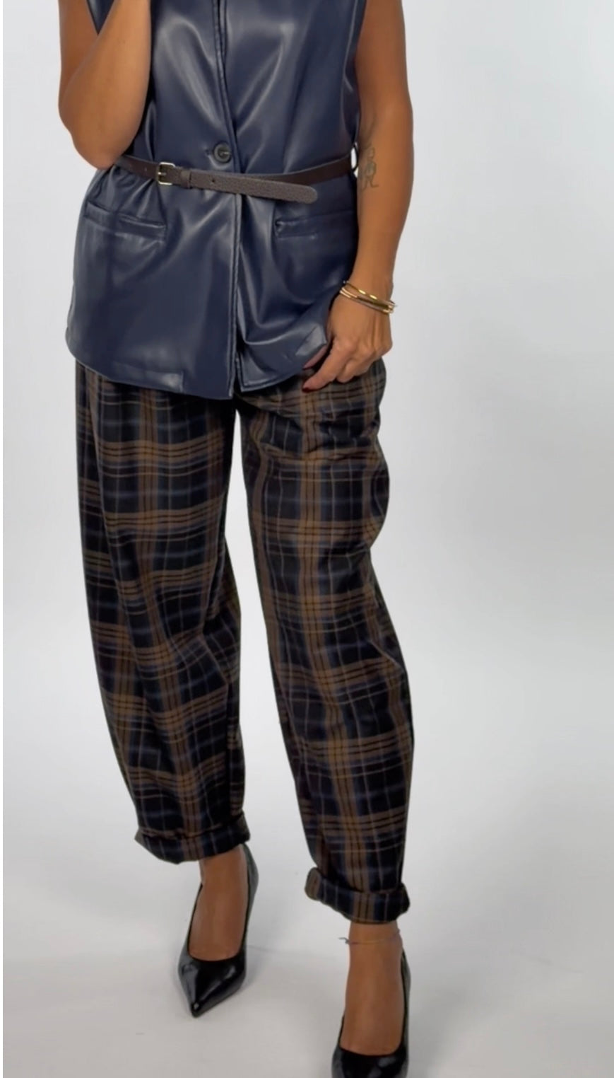 Massimo Santini.  SUSAN - DÈCOLLETÈ NERA IN PELLE DI VITELLO