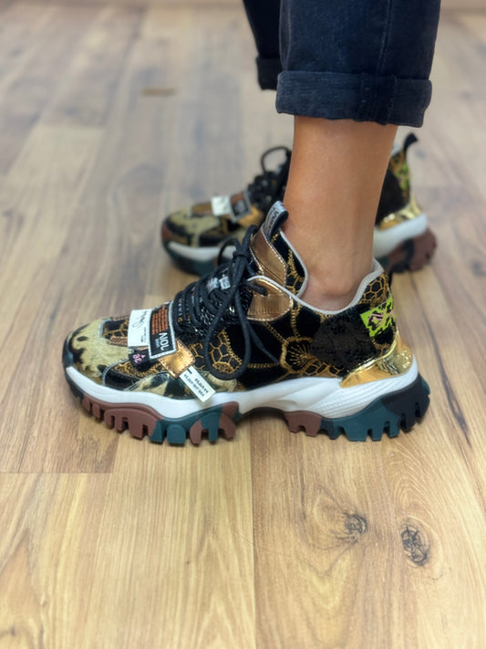 Joia Paris. Sneakers black brown