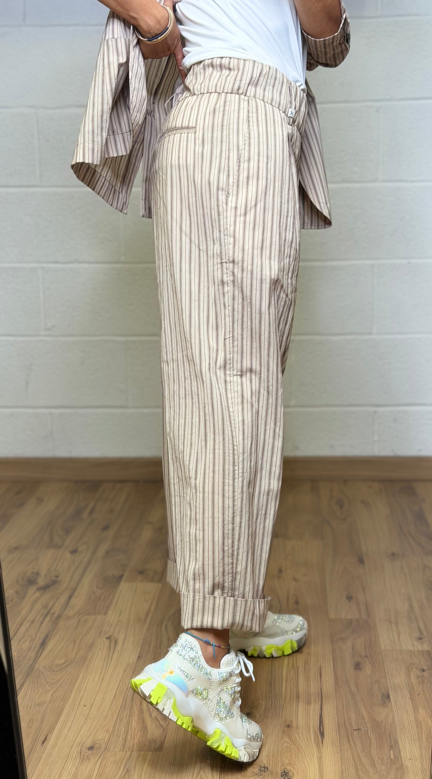Myths. Pantalone Rilassato a Righe con Elastico in Vita
