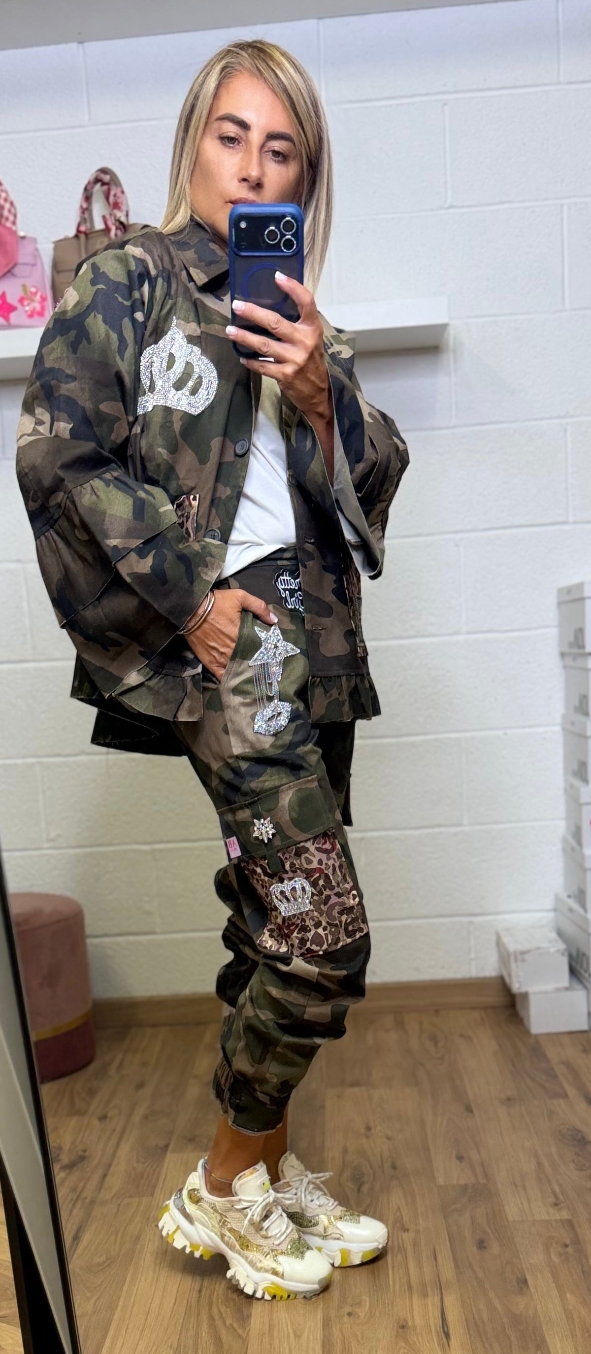 ABpink. Giacca camouflage con ricami