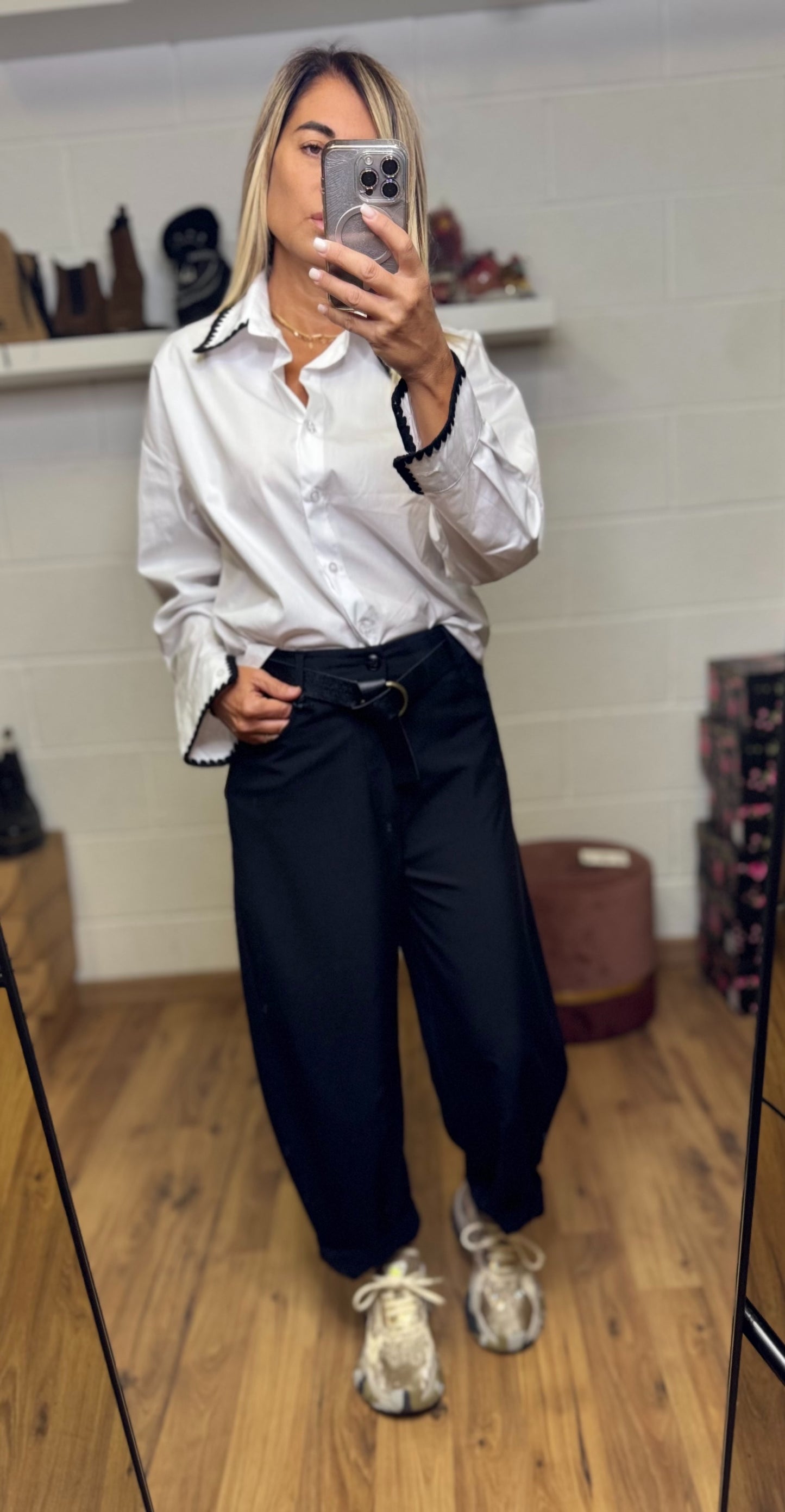 Le Streghe. Pantalone nero