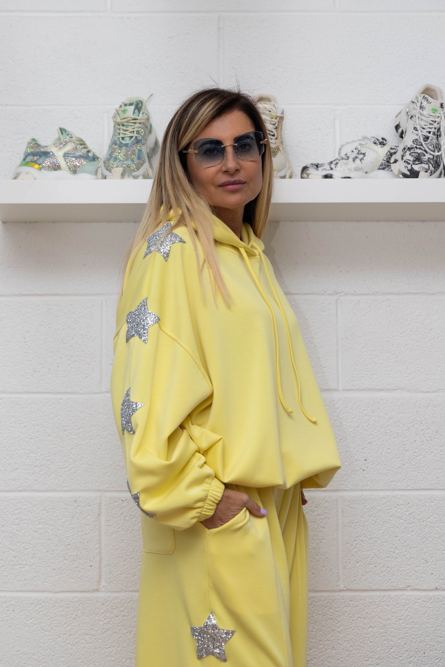 Mimi et mama. Felpa gialla