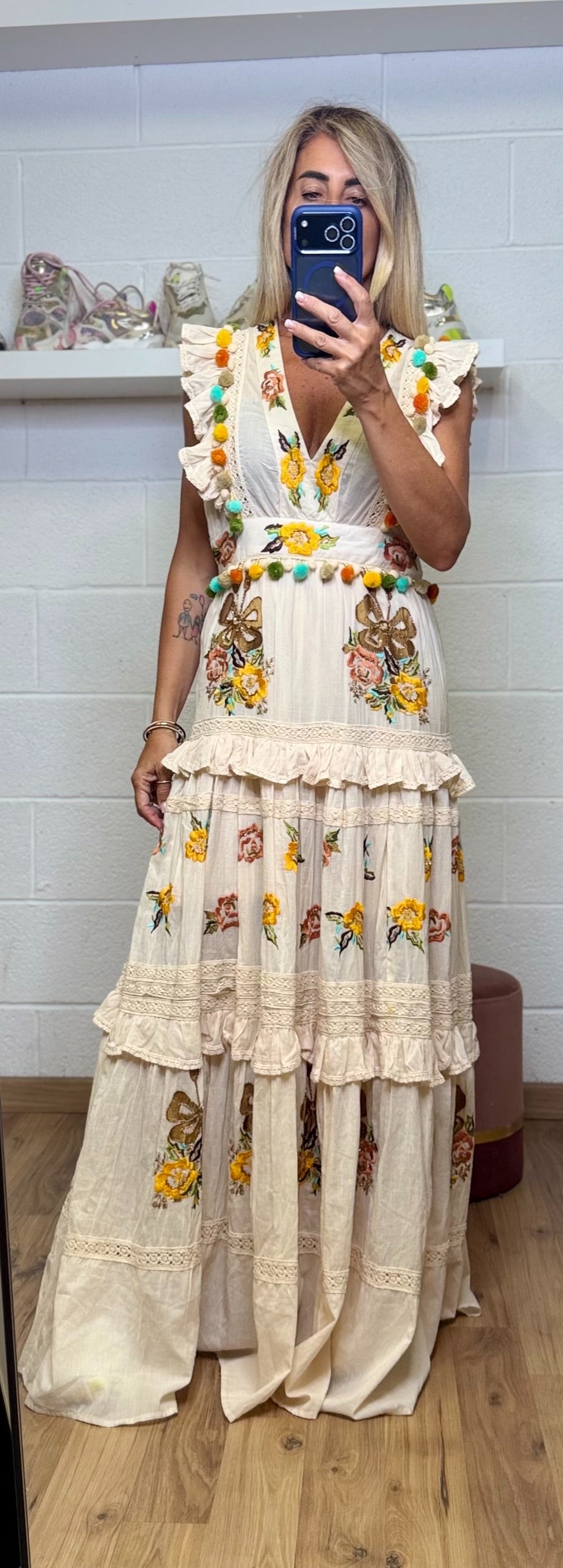 ABpink. Abito lungo boho con ricami floreali e pon pon multicolor
