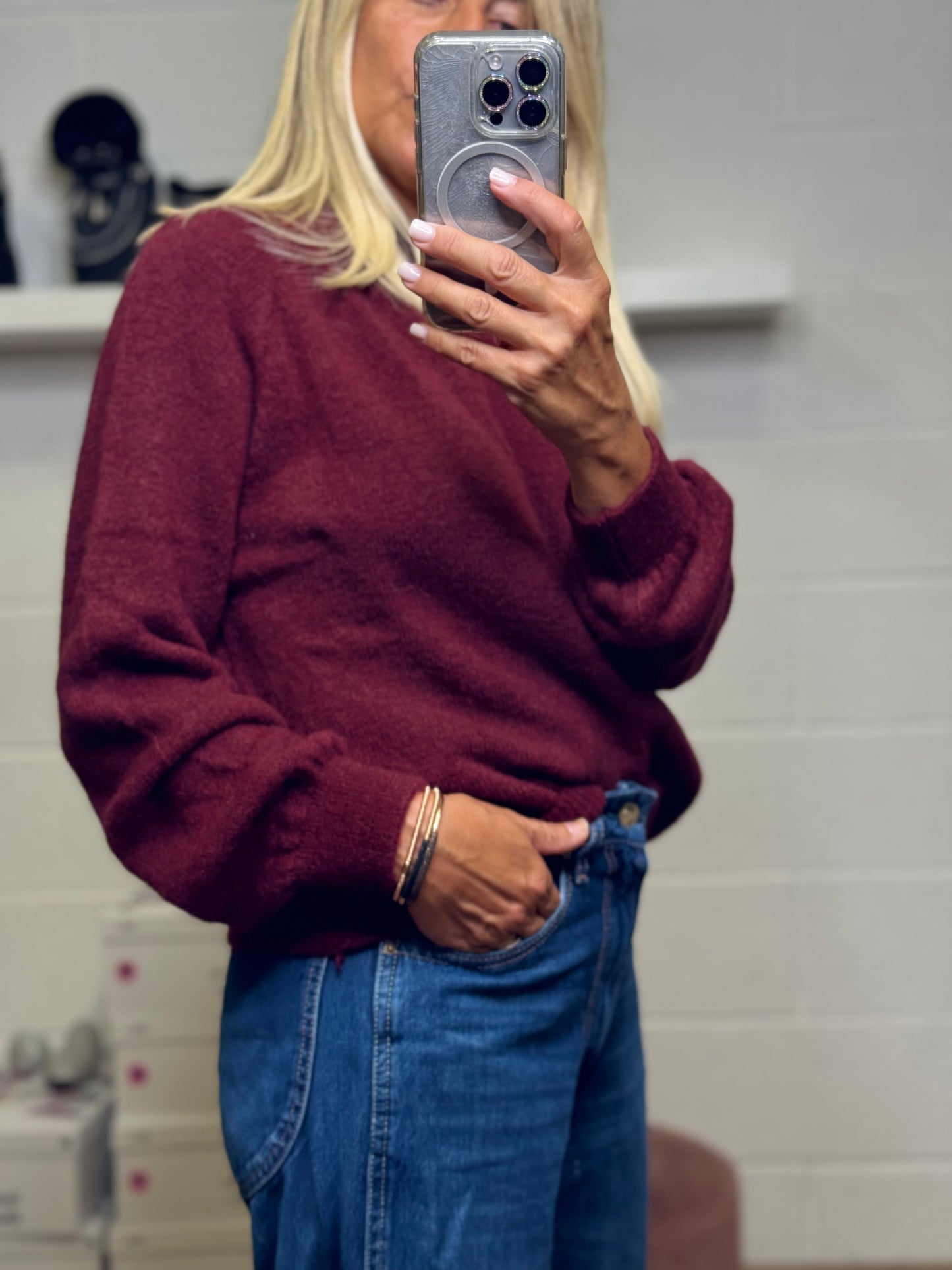 Emma Red. Pull burgundi