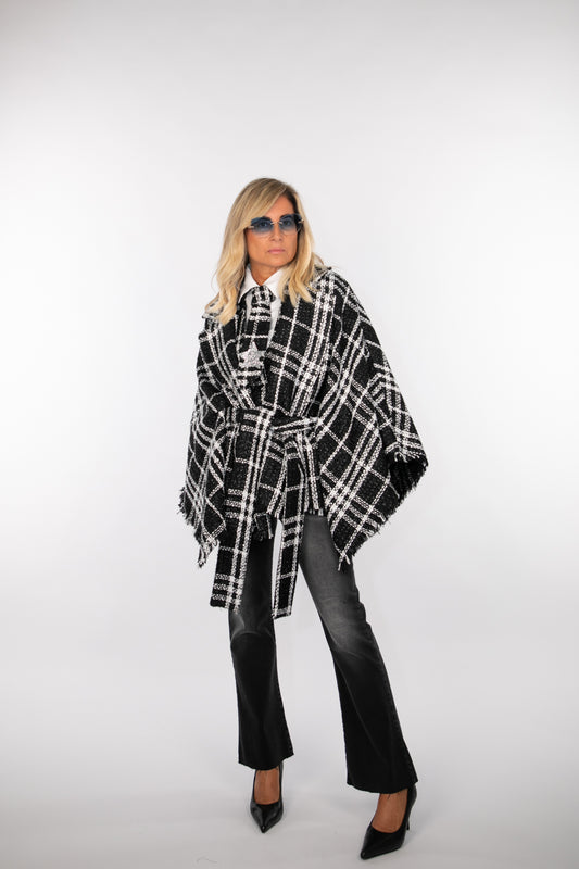 Mimi et mama . Mantella in tweed