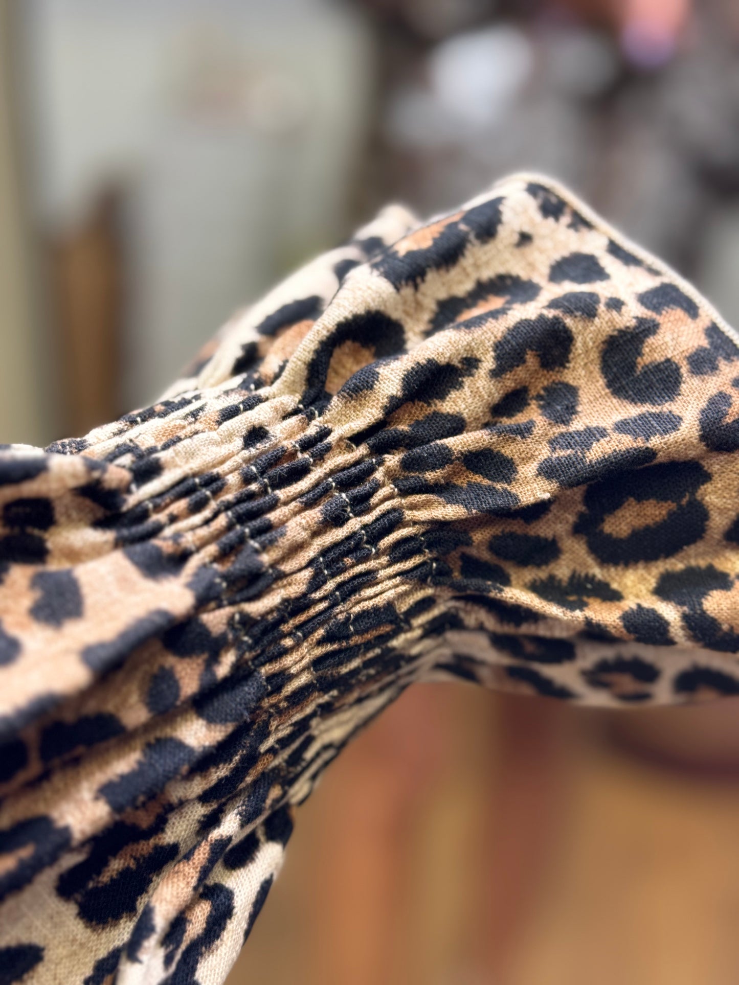 Front Street. Camicia maculata con patch gioiello