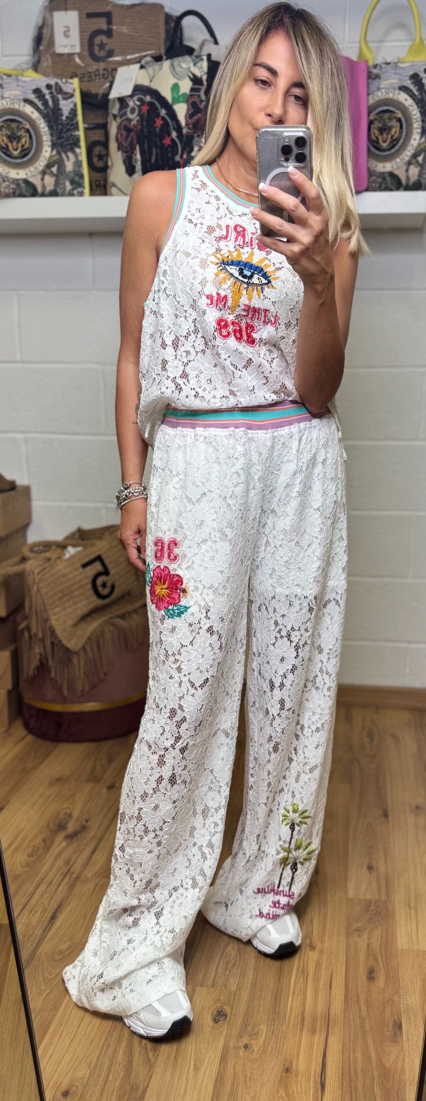 Me369. Pantalone bianco-70%
