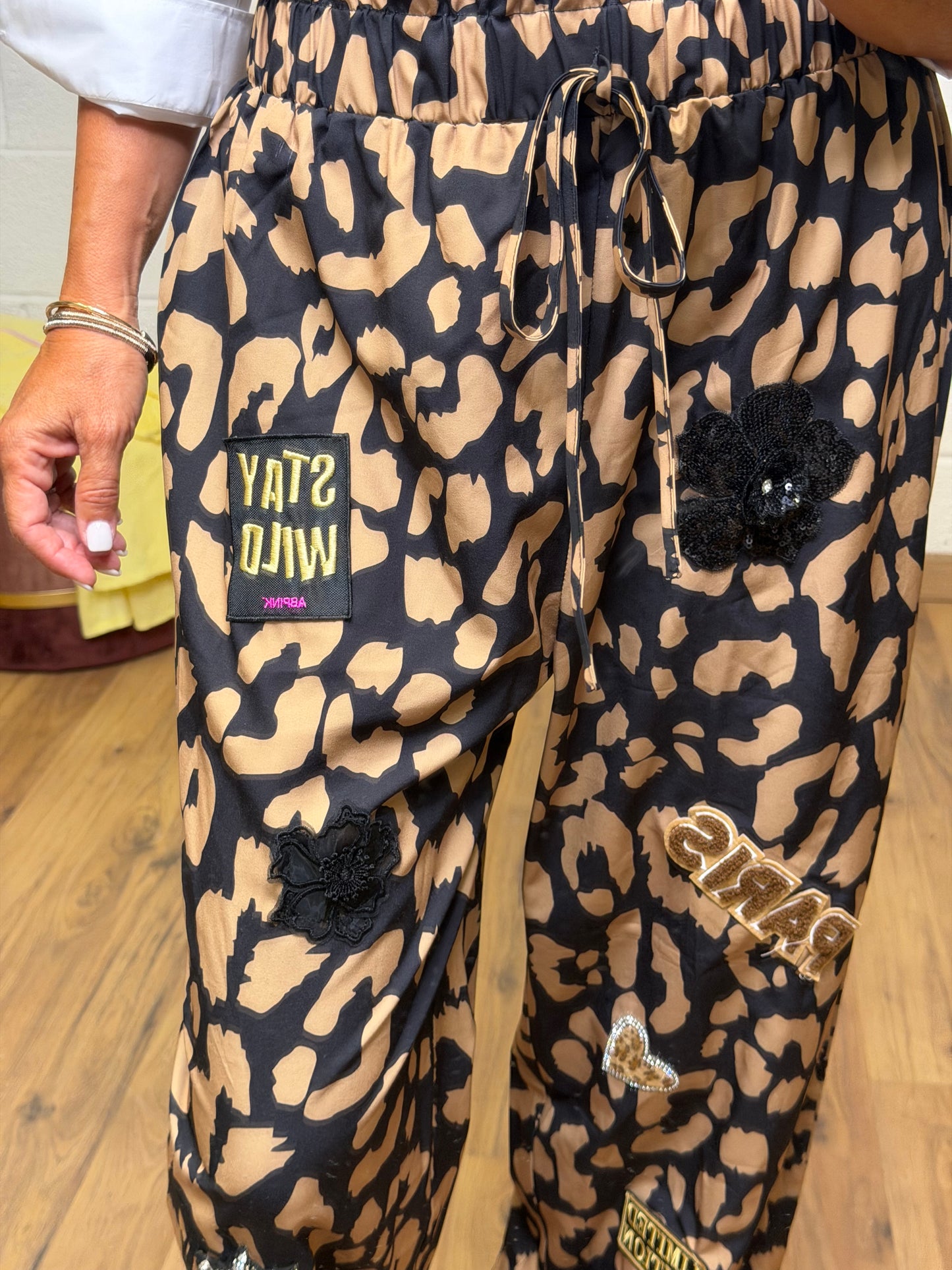 ABpink. Pantaloni animalier stampa Leo