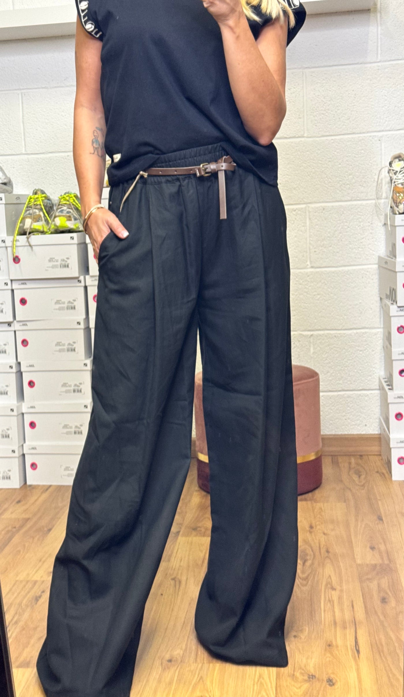 Front Street. Pantalone palazzo nero-50%