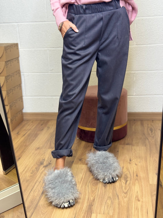 Le Streghe. Pantalone grigio