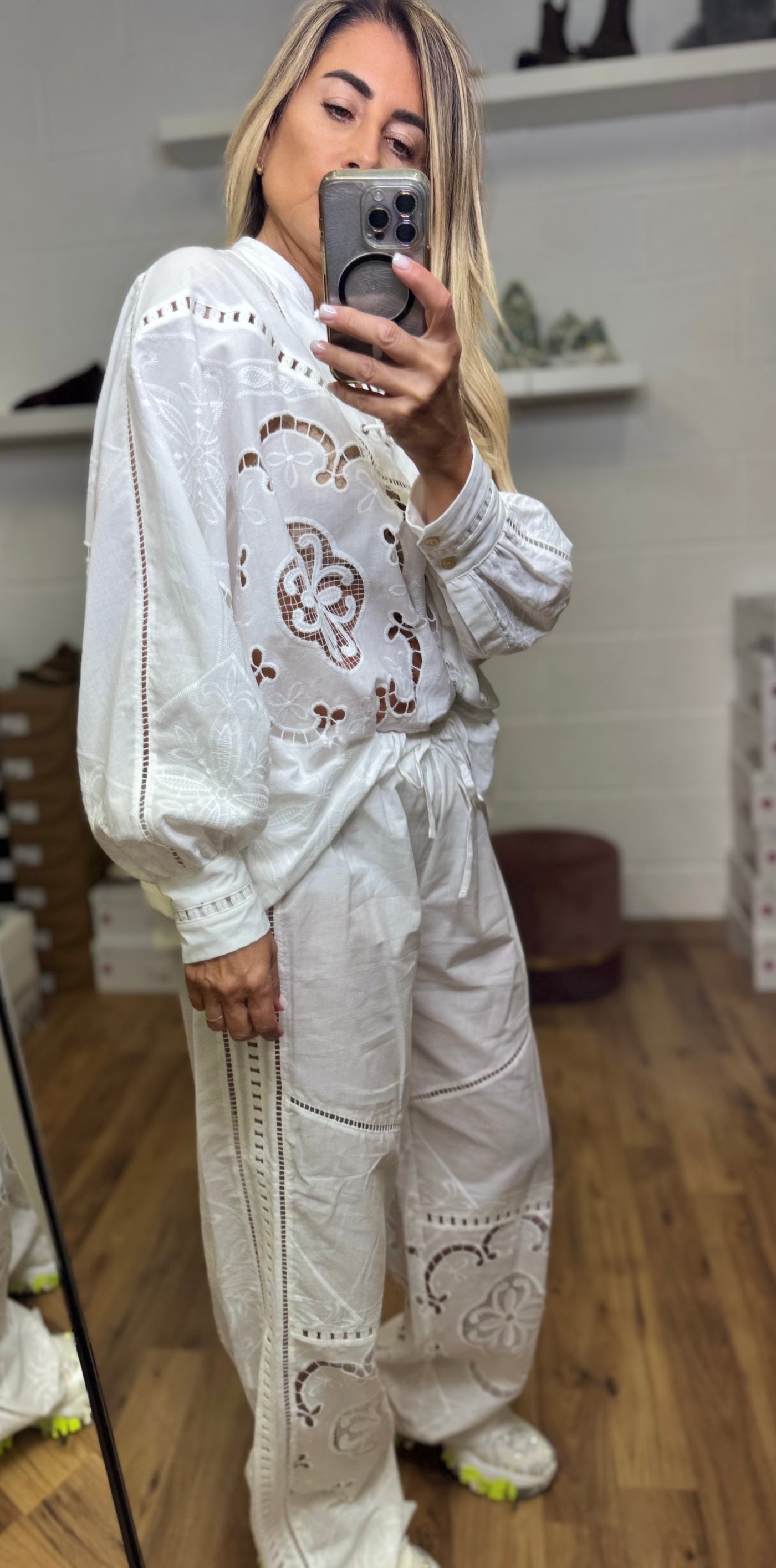 Front Street. Pantalone palazzo in cotone e pizzo-50%