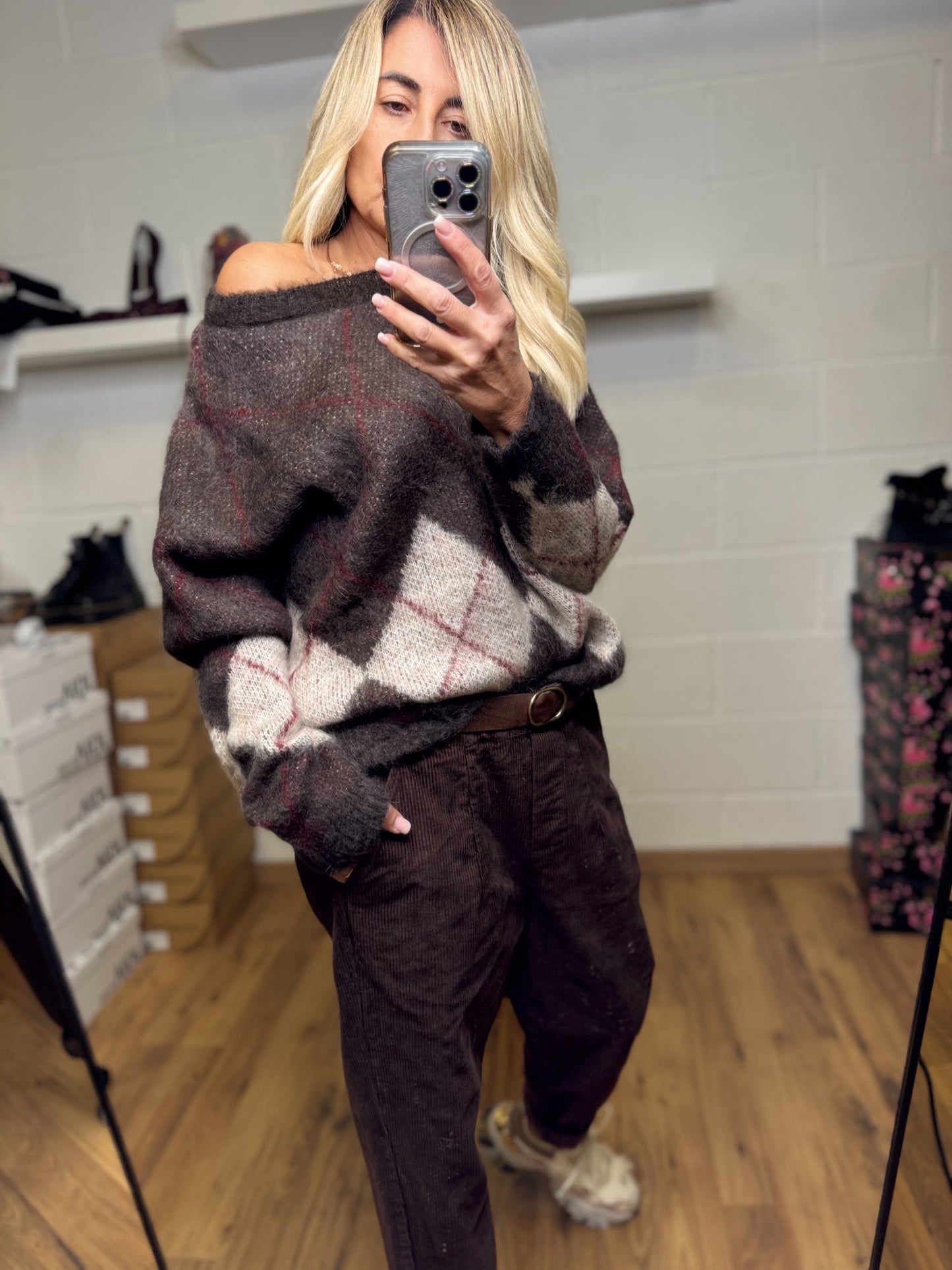 Le Streghe. Pull a rombi cioccolato