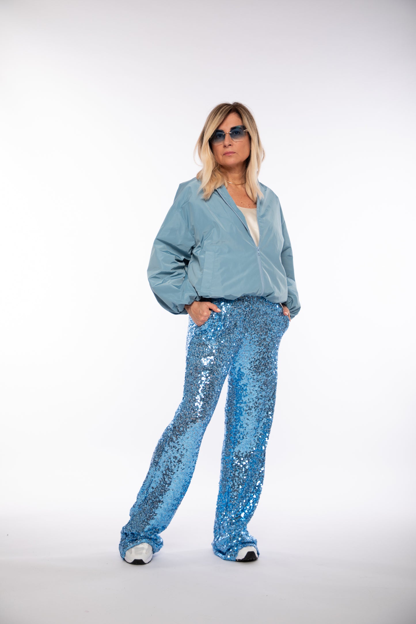 Mimietmama. Bomber Celeste