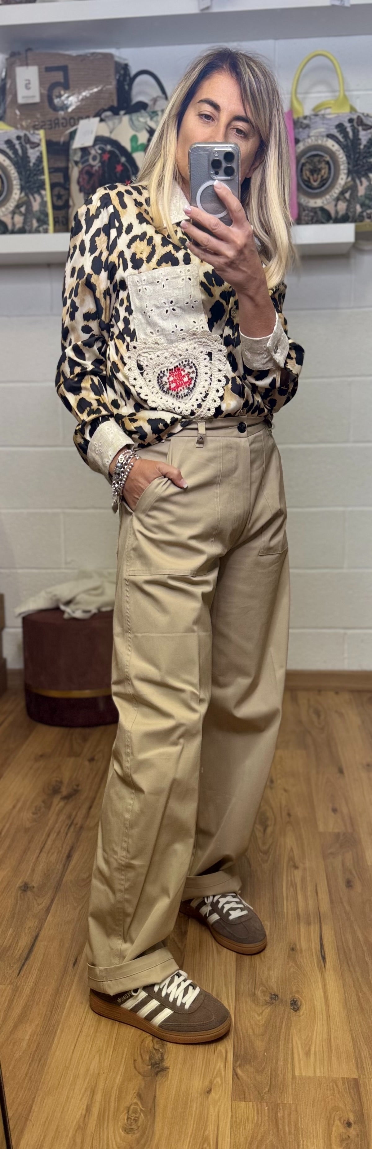 Myths. Pantalone sabbia