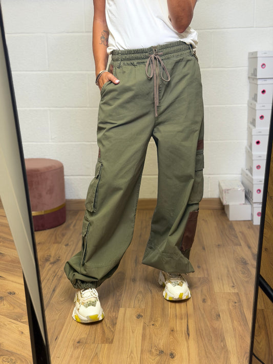 Front Street. Pantalone Cargo Utility – Verde Militare