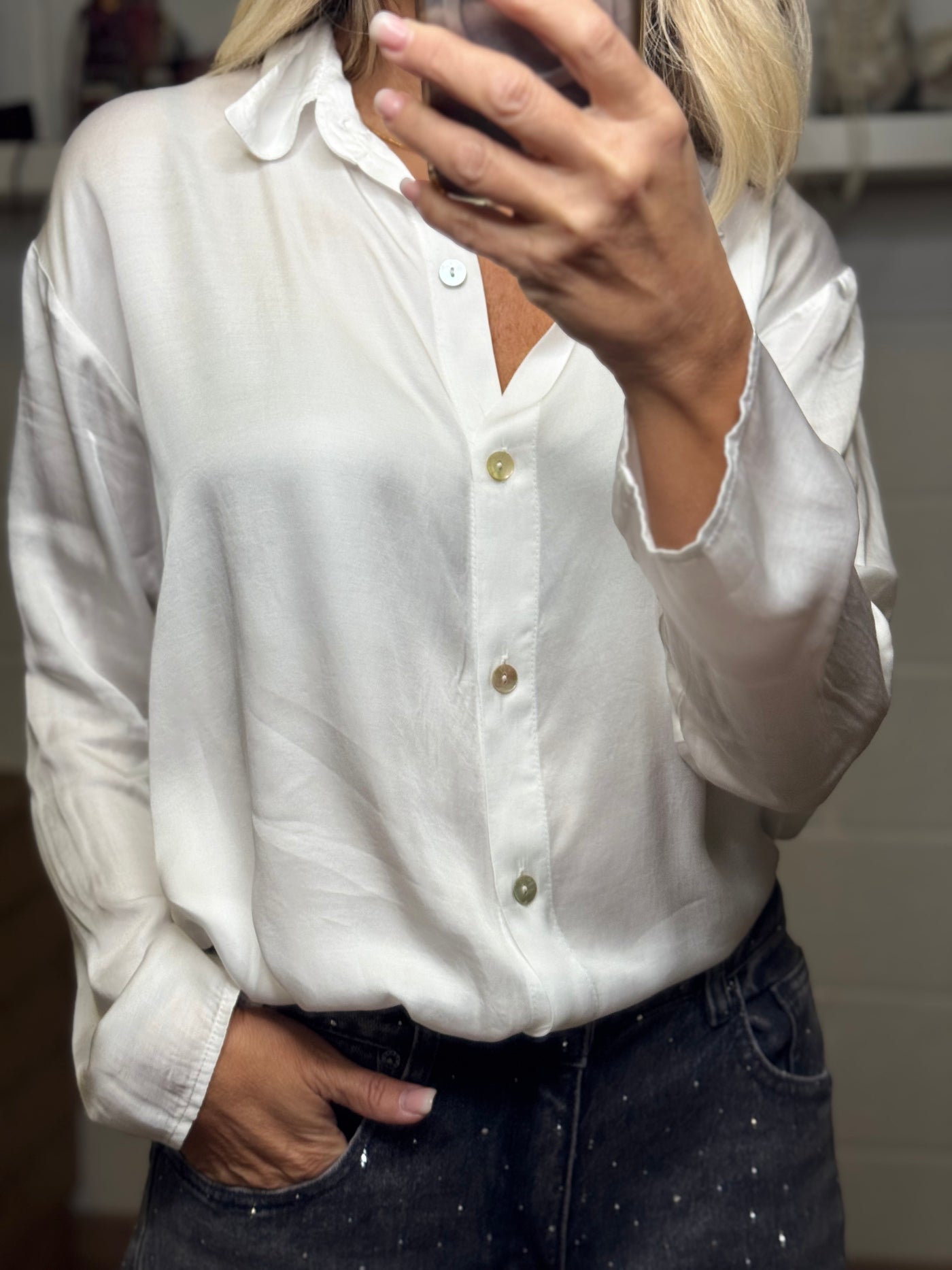 Le Streghe. Camicia in satin-60%