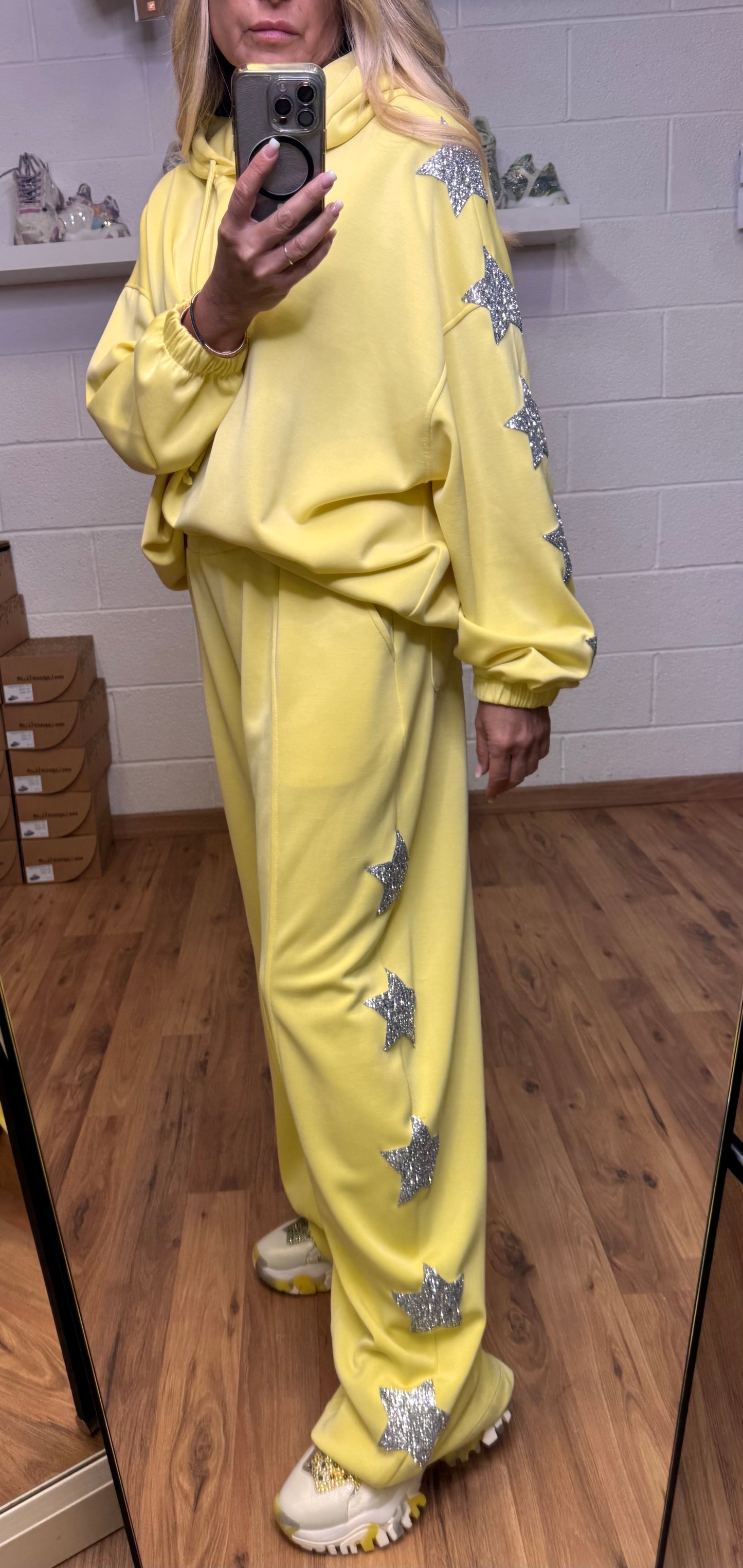 Mimi et mama. Panta baloon giallo