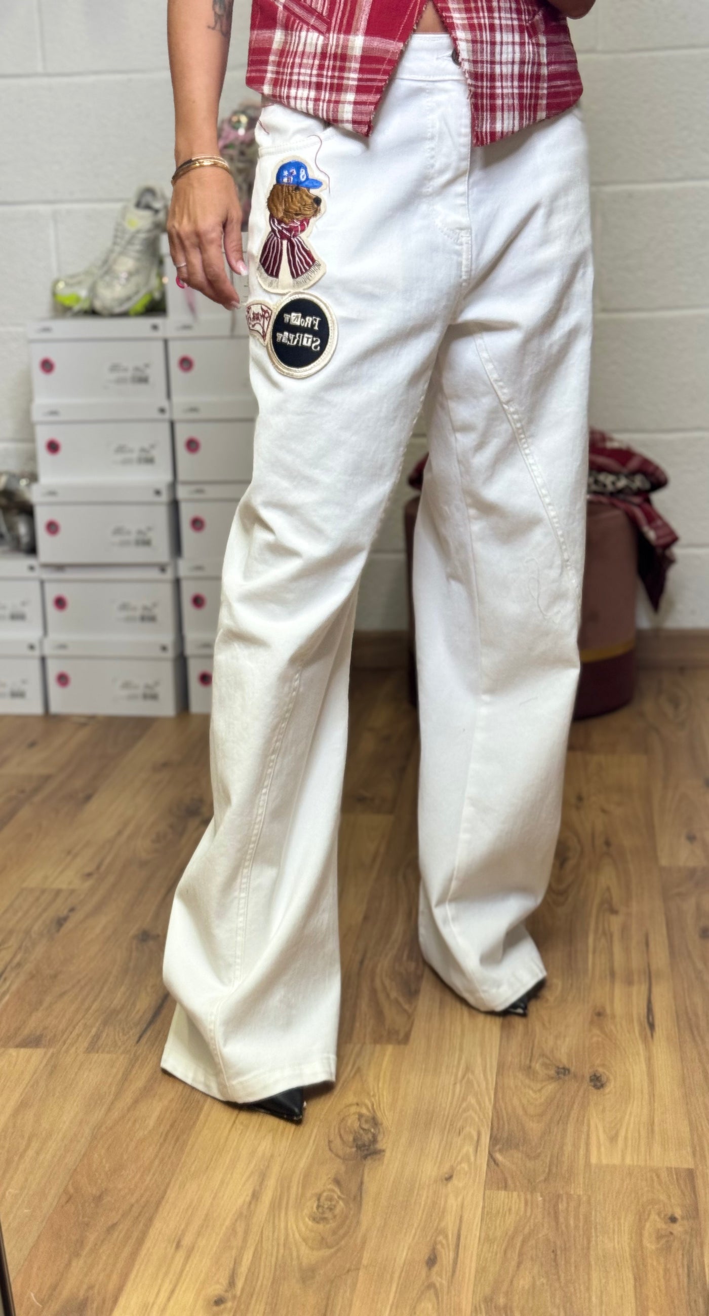 Front Street. Wide leg bianco con patch-50%
