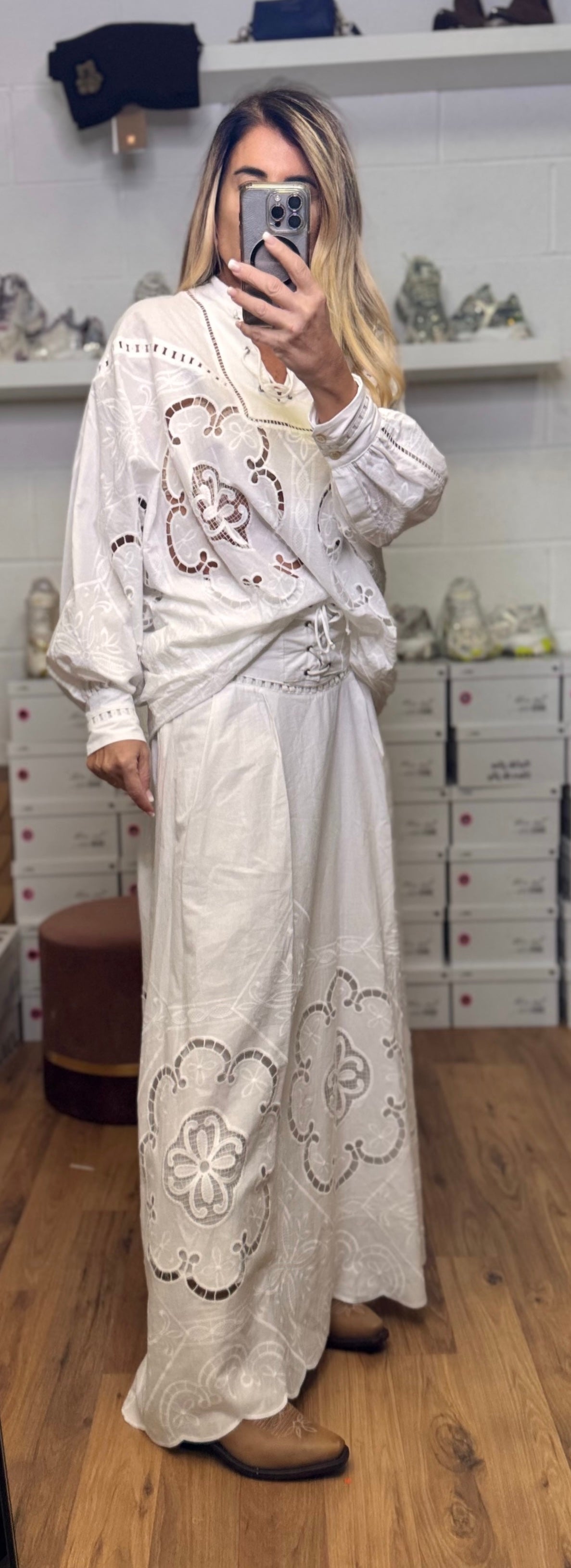 Front Street. Camicia in pizzo sangallo