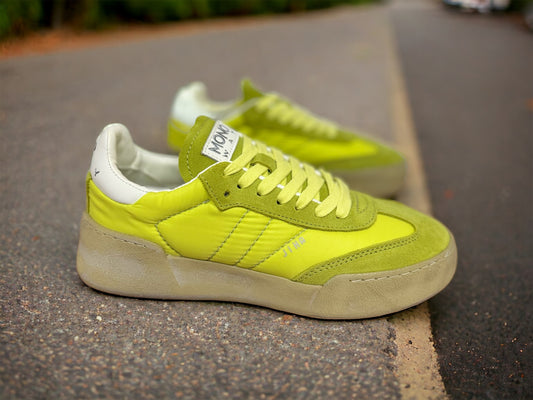 Monoway. Sneakers lime