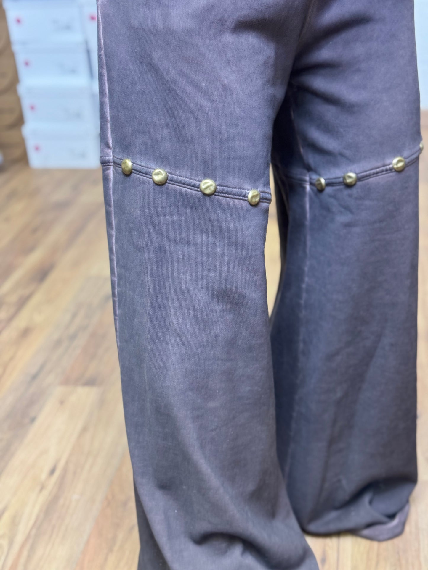 Front Street. Panta palazzo con borchie-40%