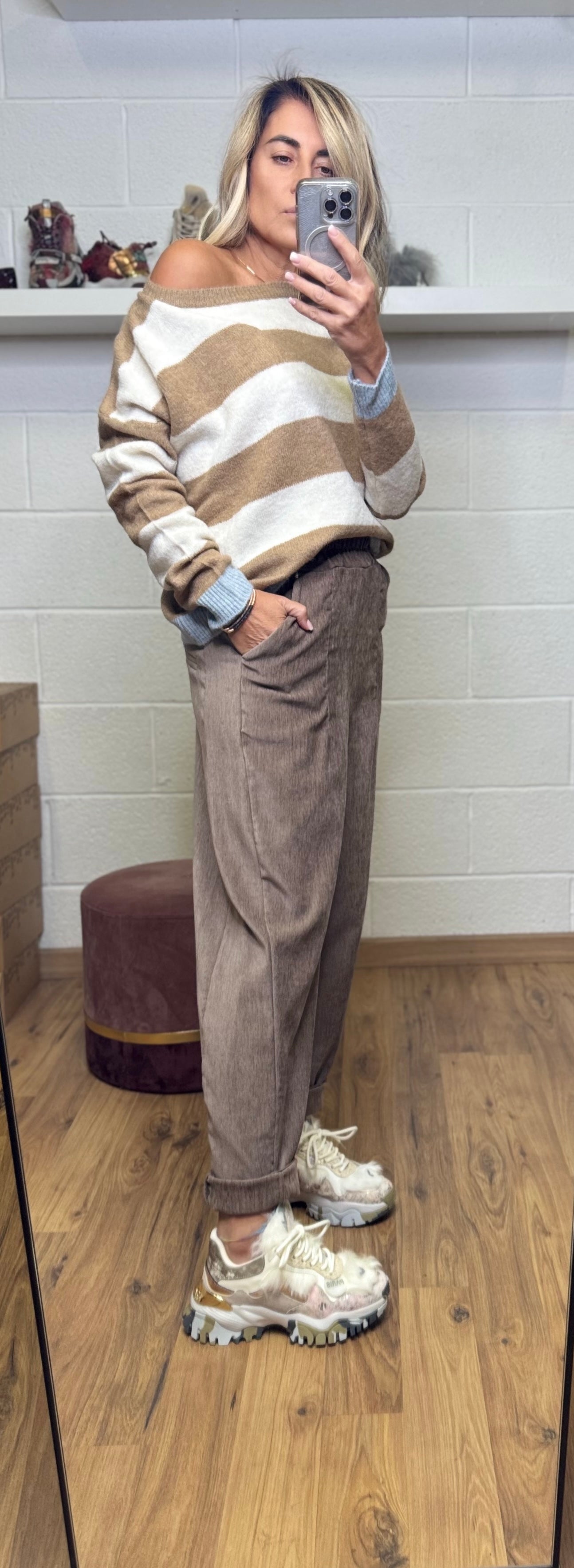 Le Streghe. Pull a righe camel