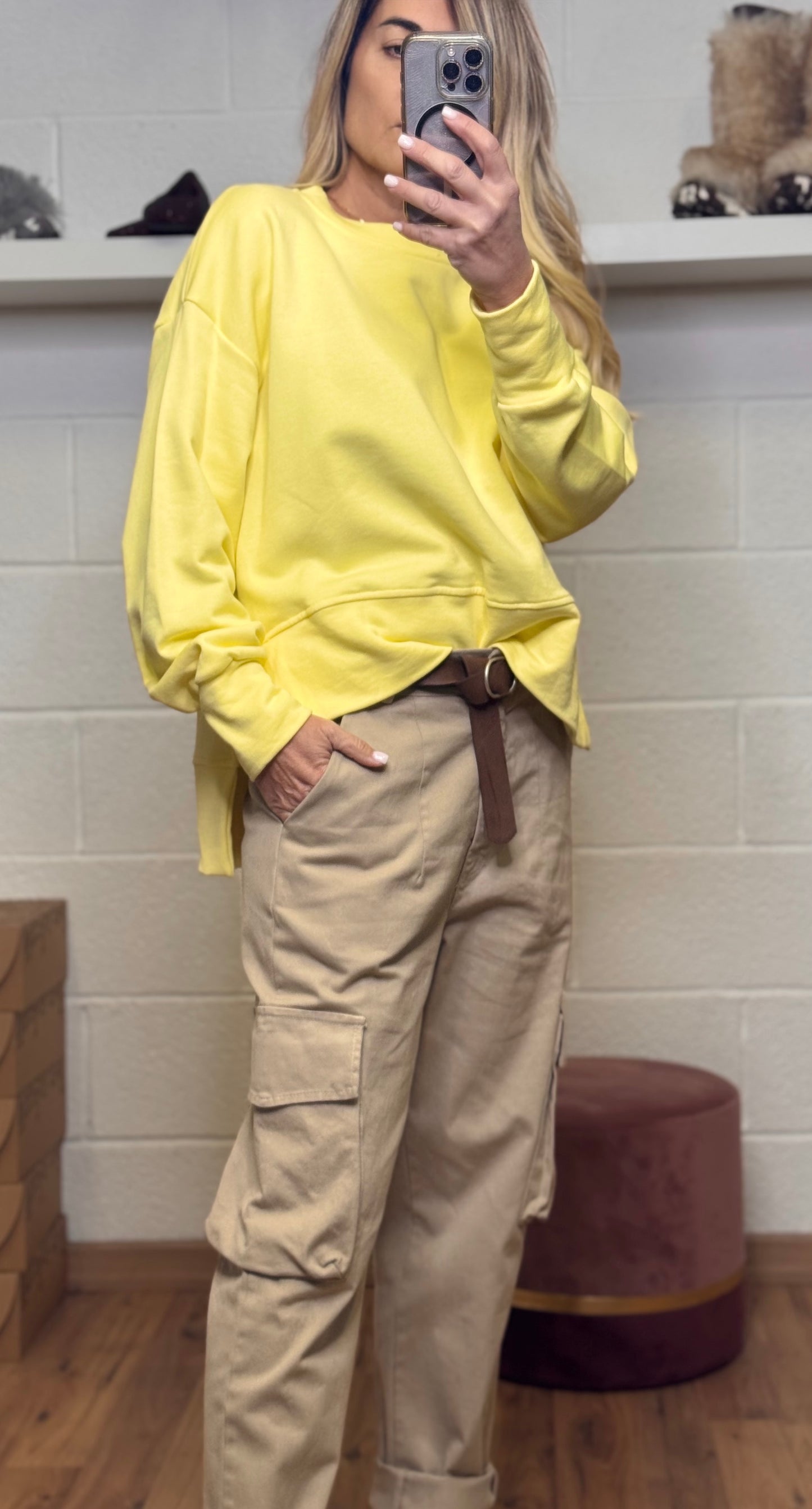 Le streghe. Felpa gialla