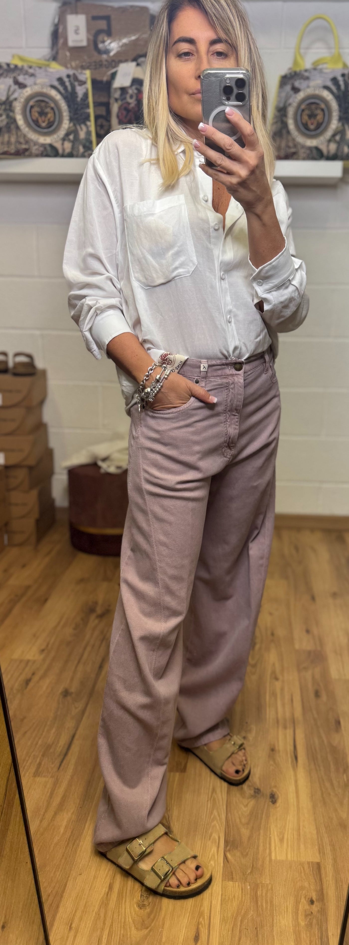 Myths. Pantalone rosa