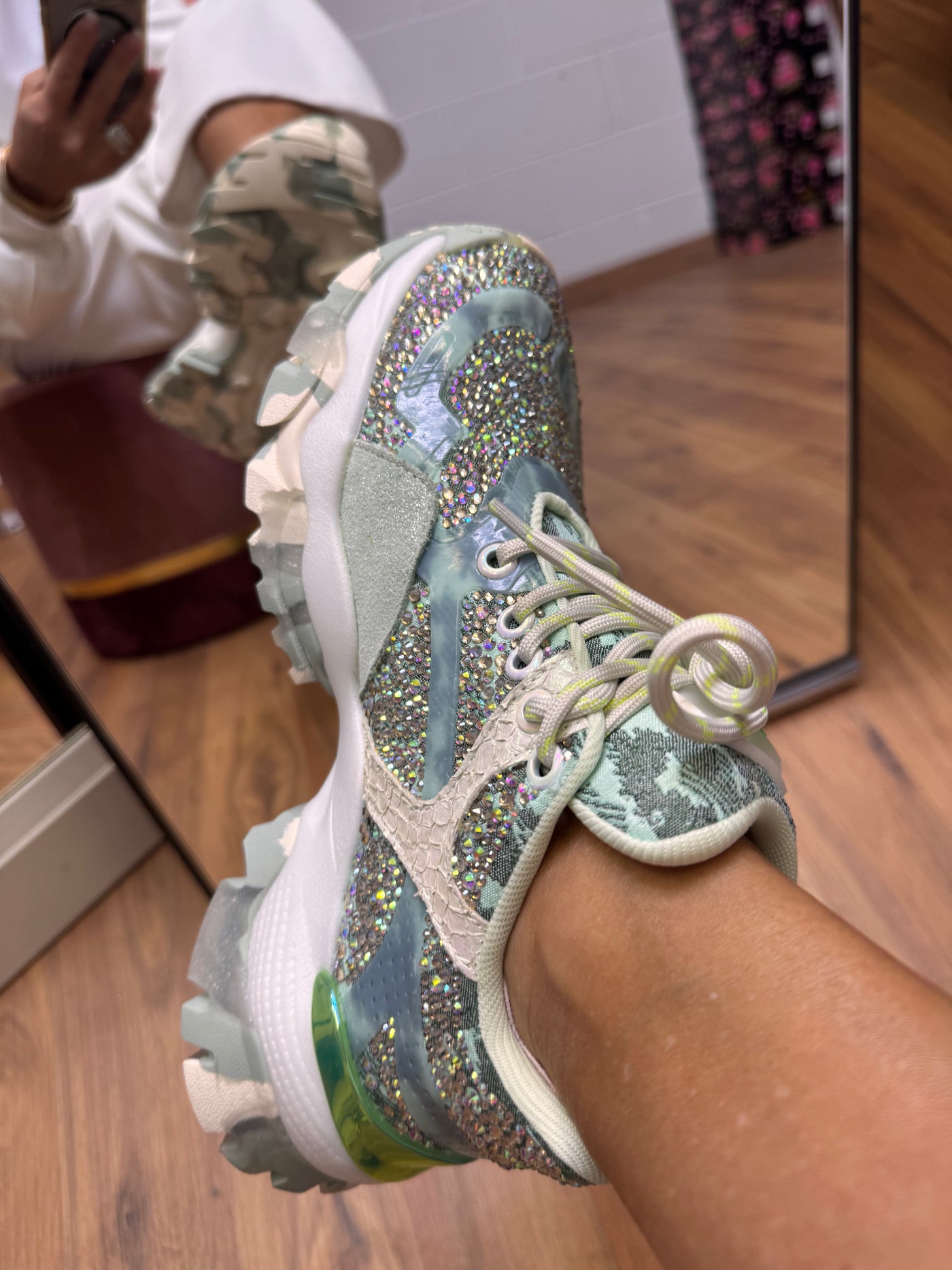 Joia Paris.Sneakers verde-40%