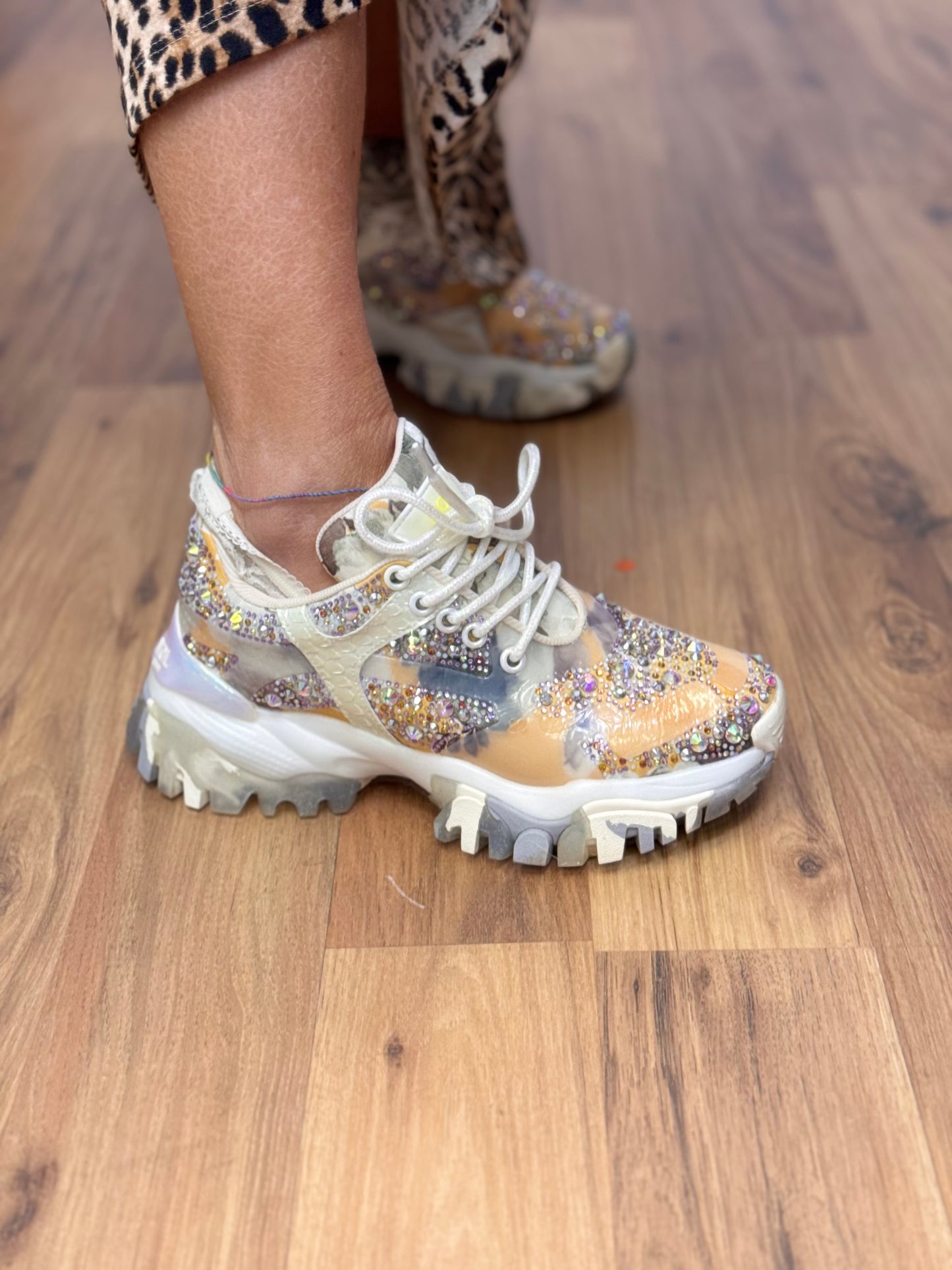 Joia Paris. Sneakers strass multicolor