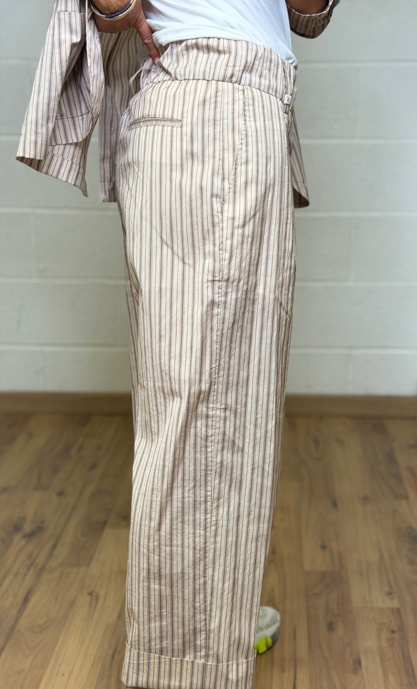Myths. Pantalone Rilassato a Righe con Elastico in Vita