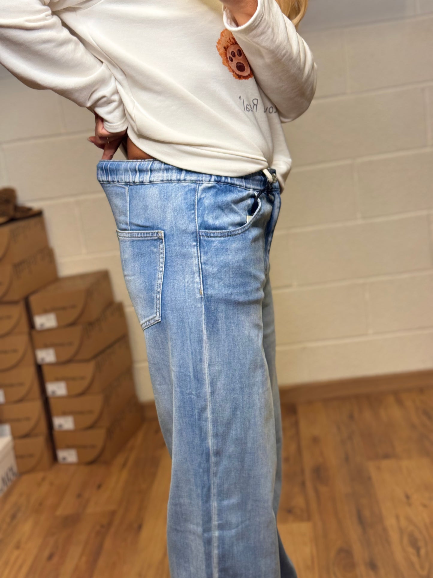 Le Streghe. Jeans Wide Leg Denim Lavaggio Medio