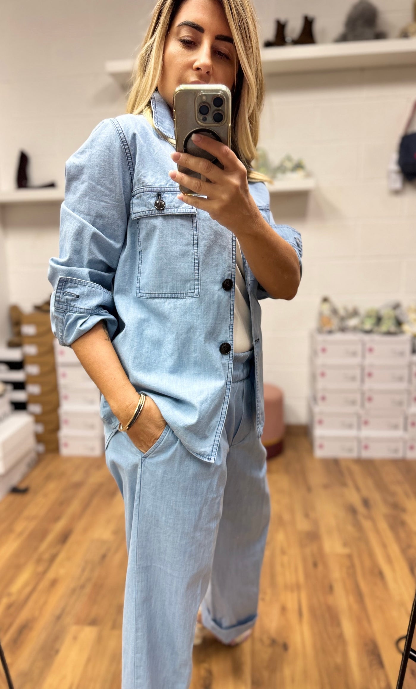 Myths. Giacca camicia in chambray light.-50%