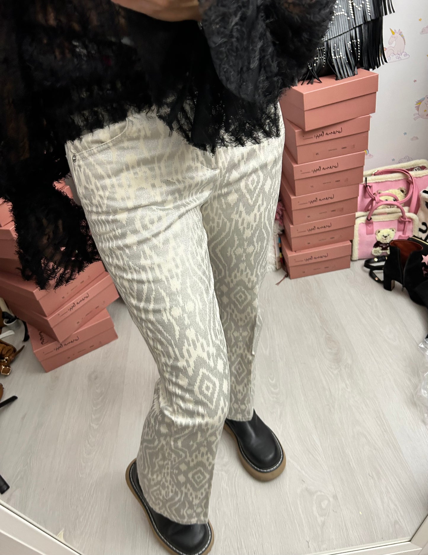 I love my pants. Pantalone.