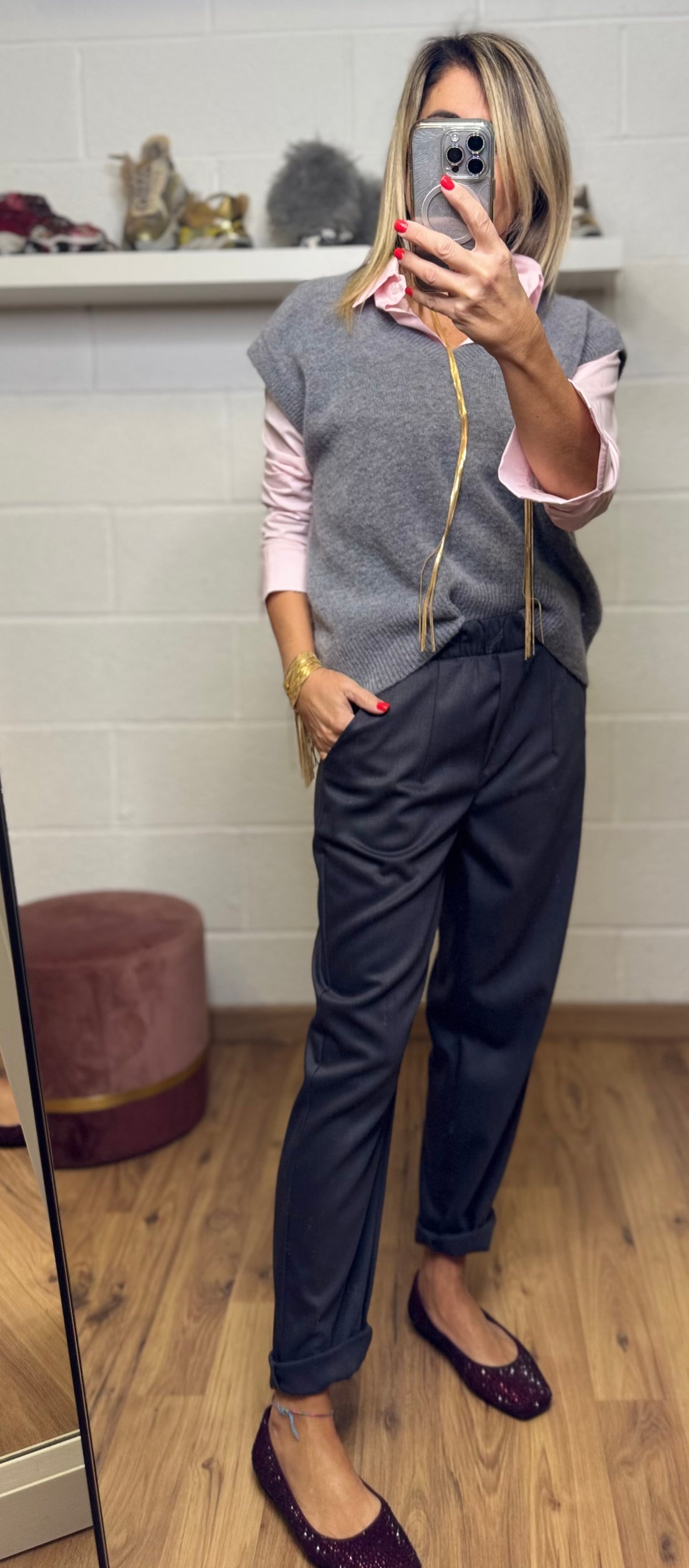 Le Streghe. Pantalone grigio-50%