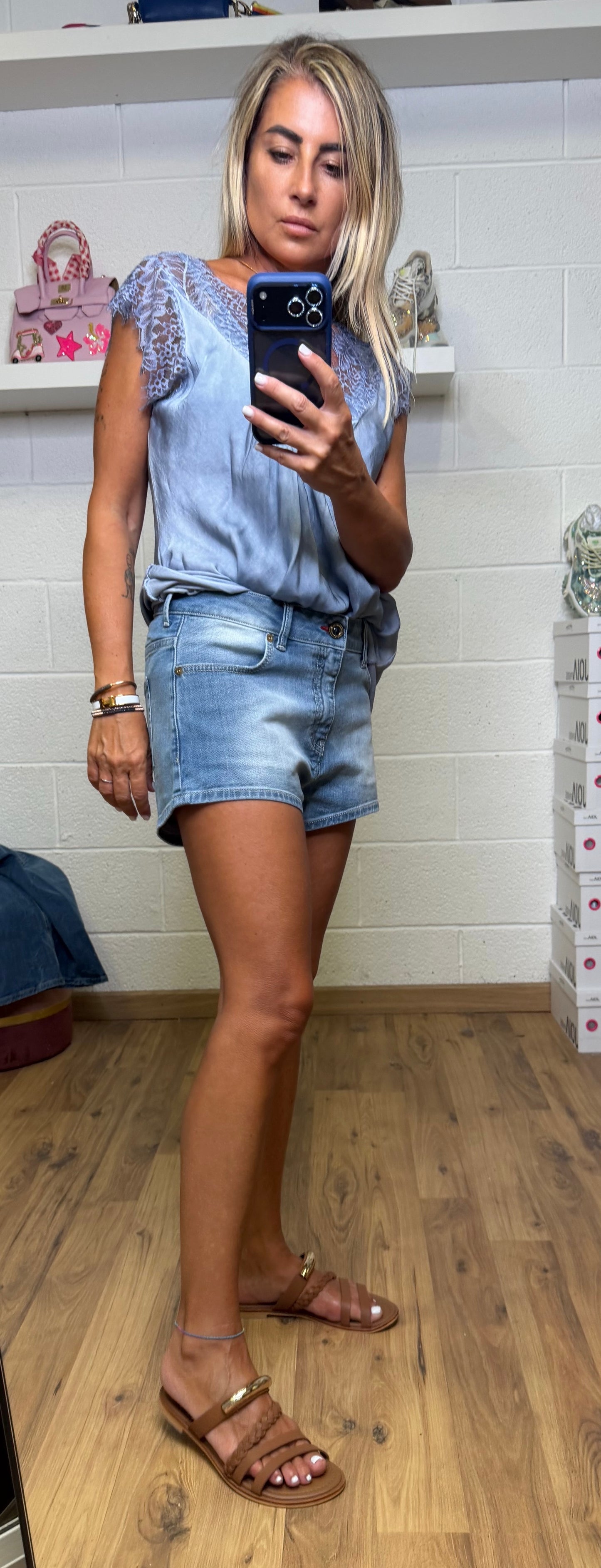 DBsoul. Shorts denim chiaro elasticizzato