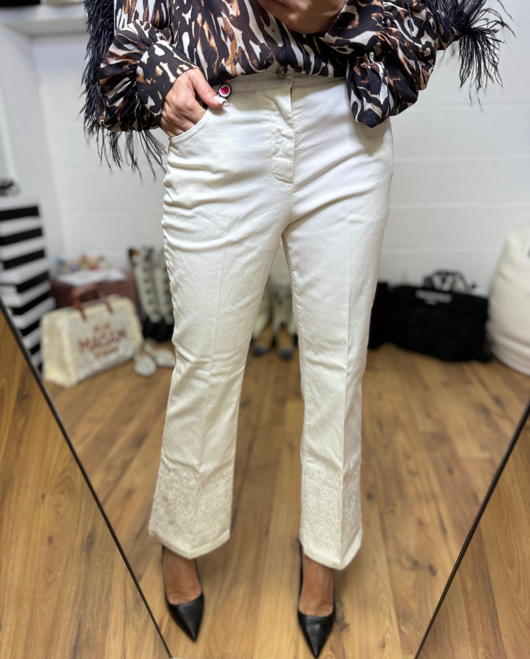 I love my pants. Pantalone bianco