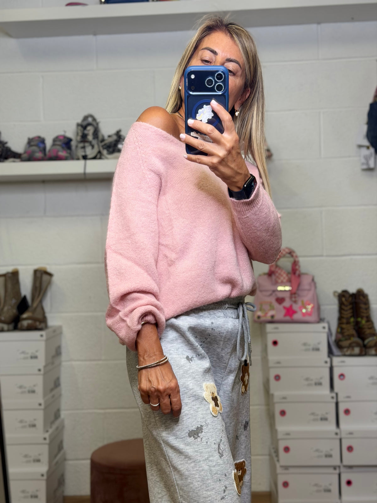 Emma red . Pull confetto scollo a V