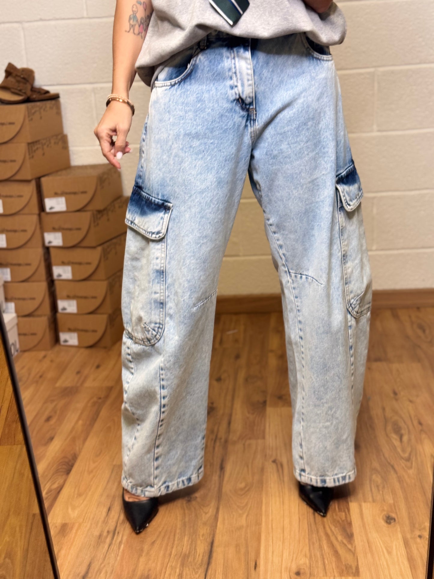 Dixie. Denim cargo wide leg