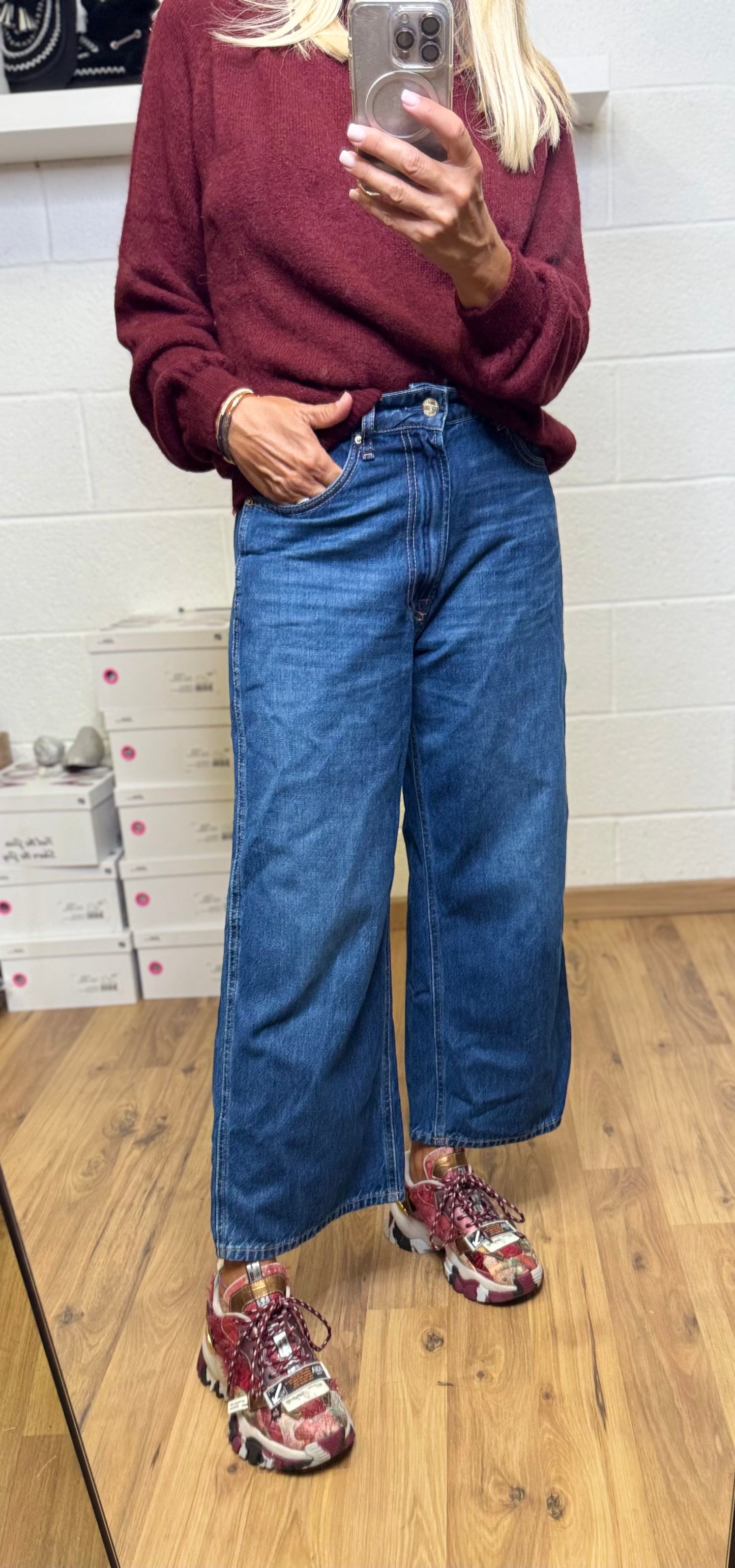 The.nim . Jeans vita media
